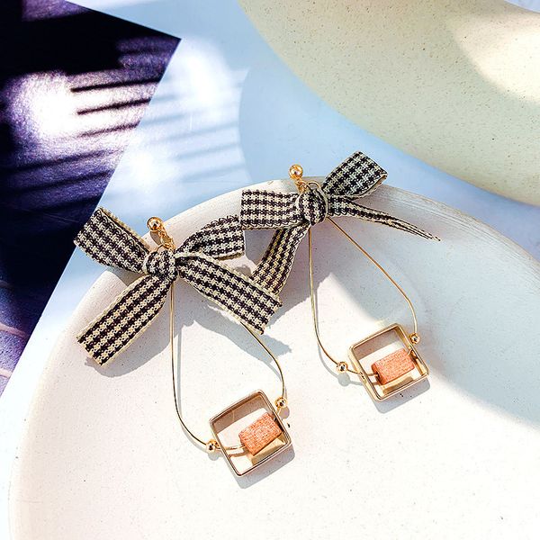 ustar korean checked cloth bowknot drop earring for women female wooden beads dangle earrings cute fashion jewelry gifts, Silver
ustar korean checked cloth bowknot drop earring for women female wooden beads dangle earrings cute fashion jewelry gifts, Silver