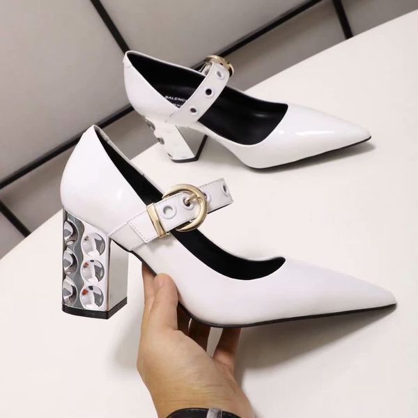 patent leather 2020ss women dress heeled wedding pumps pointed toe ladies fashion buckles design party prom dress shoes autumn chunky heels, Black
patent leather 2020ss women dress heeled wedding pumps pointed toe ladies fashion buckles design party prom dress shoes autumn chunky heels, Black