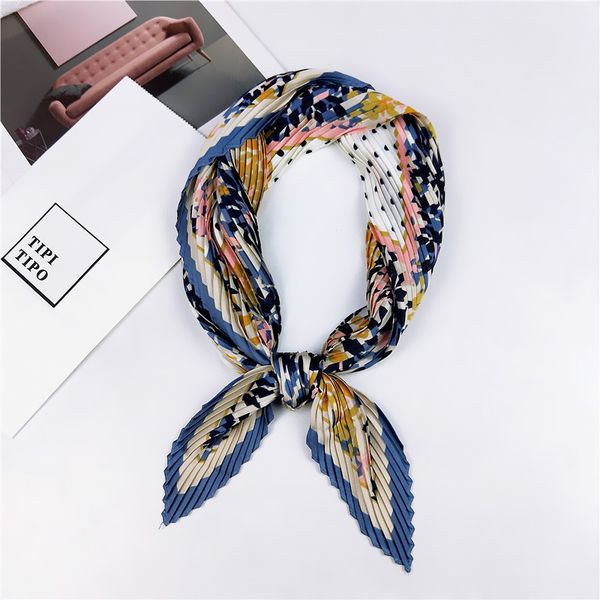NEW Autumn Winter korea fashionable Floral square silk scarf for ladies scarves pleated foulard headscarves girl kerchief
NEW Autumn Winter korea fashionable Floral square silk scarf for ladies scarves pleated foulard headscarves girl kerchief