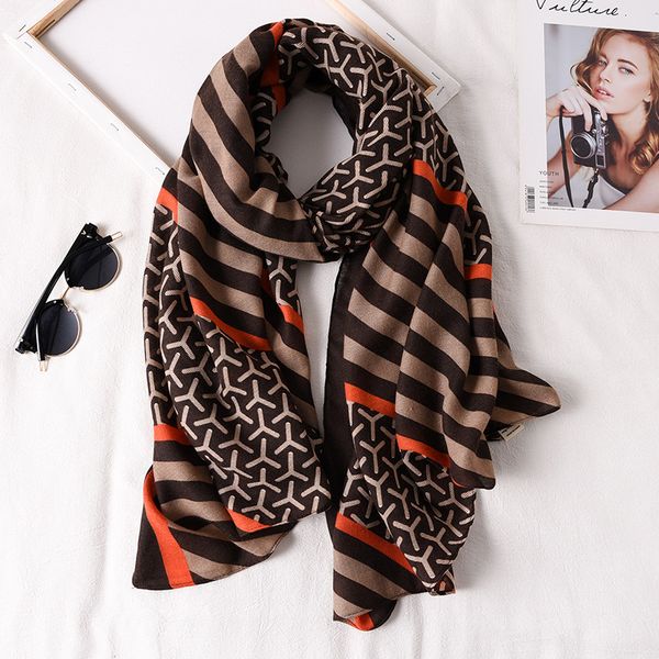 women scarf 2020 new spring cotton shawls hijabs lady bandana print beach stoles foulard femme, Blue;gray
women scarf 2020 new spring cotton shawls hijabs lady bandana print beach stoles foulard femme, Blue;gray