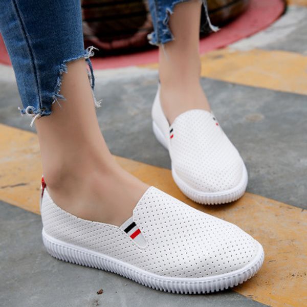 small white shoes new fashion sneakers female embroidered low-casual shoes women sneaker hip hop board lofar flats, Black 
small white shoes new fashion sneakers female embroidered low-casual shoes women sneaker hip hop board lofar flats, Black