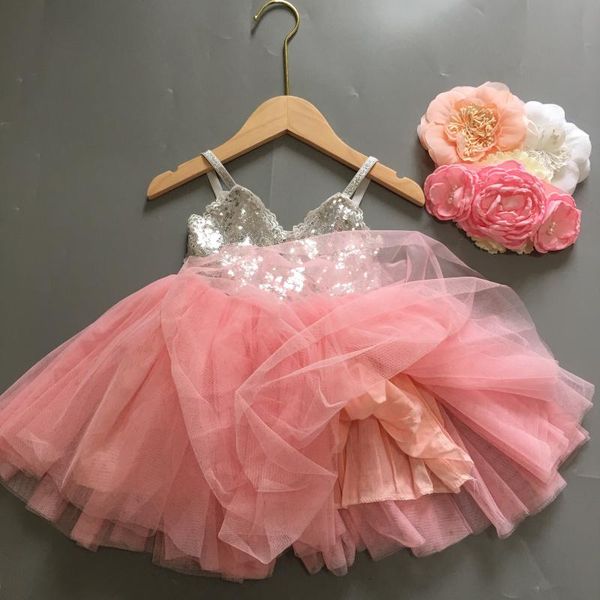 1pc luxury baby girl gold sequined guaze dresses elegant bling sleeveless toddler tutu dress kids evening dresses, Red;yellow
1pc luxury baby girl gold sequined guaze dresses elegant bling sleeveless toddler tutu dress kids evening dresses, Red;yellow