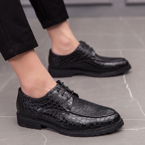 mens leather walking shoes men's fashion trend of england personality shoes
mens leather walking shoes men's fashion trend of england personality shoes