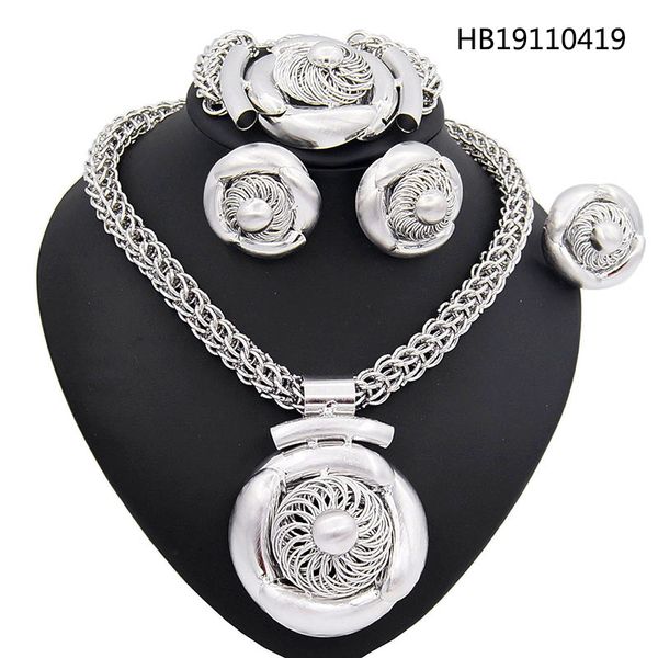 yulaili dubai jewelry sets silver color big design pendant necklace earrings bracelet ring nigerian wedding woman accessories, Black
yulaili dubai jewelry sets silver color big design pendant necklace earrings bracelet ring nigerian wedding woman accessories, Black