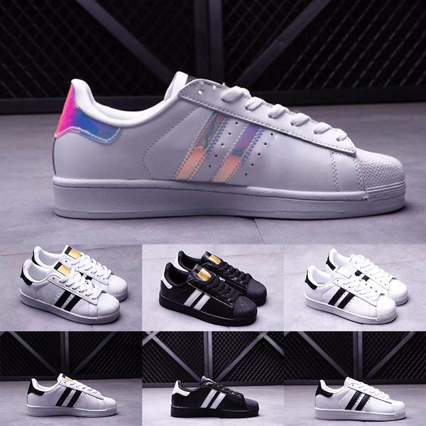 2020 superstar fashion skateboard shoes superstars triple black white casual shoes super star laser blue gold luxury designer flats sneakers
2020 superstar fashion skateboard shoes superstars triple black white casual shoes super star laser blue gold luxury designer flats sneakers