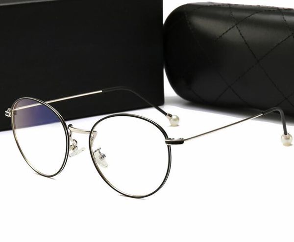 2019 new retro flat lens ladies sunglasses round versatile korean version anti-blue light 9008, White;black
2019 new retro flat lens ladies sunglasses round versatile korean version anti-blue light 9008, White;black