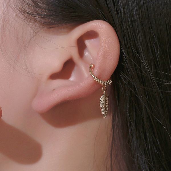 1 piece no pierced ear clip cuff wrap earrings leaf feather pendant non-piercing clip earrings for women party statement jewelry, Silver
1 piece no pierced ear clip cuff wrap earrings leaf feather pendant non-piercing clip earrings for women party statement jewelry, Silver