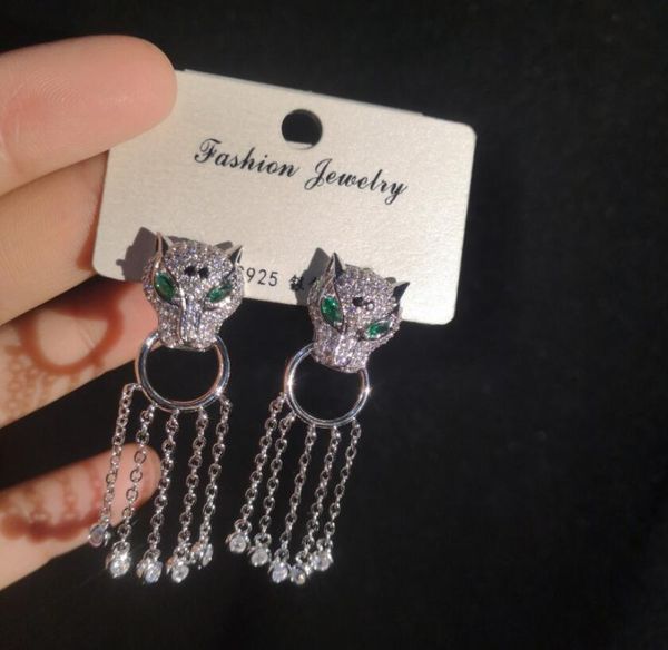 ice out hip hop earring for women brand design silver leopard ear studs full zirconia chandelier earrings
ice out hip hop earring for women brand design silver leopard ear studs full zirconia chandelier earrings