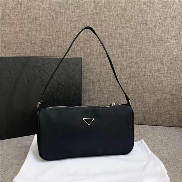 classic luxury matching fabric leather highest quality metal chain handbag designer nylon bag armpit bags a161 size 24*14cm
classic luxury matching fabric leather highest quality metal chain handbag designer nylon bag armpit bags a161 size 24*14cm