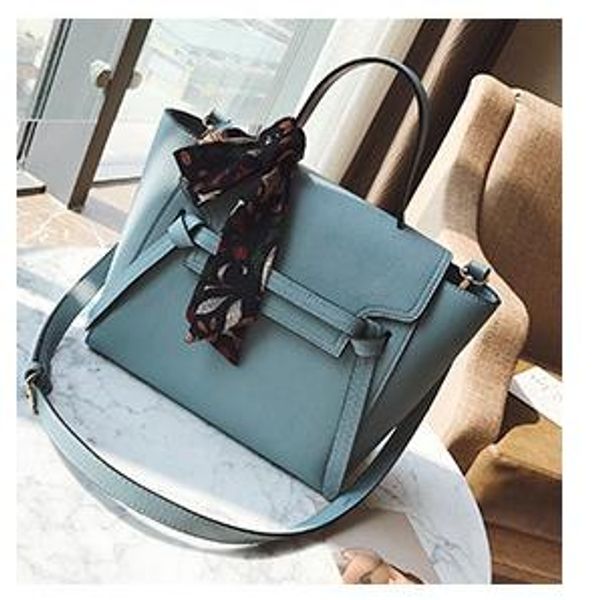 new female bag designer wild handbag fashion luxury handbag commuter scarf one shoulder messenger bag 2020
new female bag designer wild handbag fashion luxury handbag commuter scarf one shoulder messenger bag 2020
