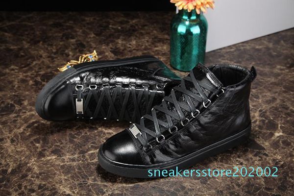 2018 new designer name brand man casual shoes flat kanye west fashion wrinkled leather lace-up high trainers runaway arena shoes 46 s02, Black
2018 new designer name brand man casual shoes flat kanye west fashion wrinkled leather lace-up high trainers runaway arena shoes 46 s02, Black