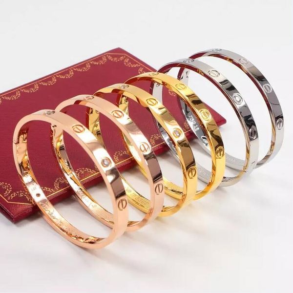 2020 новые мужчины и женщины классика любит дизайнер CARTIER ювелирные изделия любовь розовое золото 316L любит Браслет из нержавеющей стали браслет без коробки
2020 новые мужчины и женщины классика любит дизайнер CARTIER ювелирные изделия любовь розовое золото 316L любит Браслет из нержавеющей стали браслет без коробки