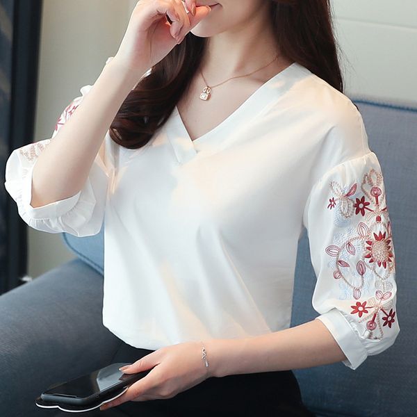 2019 new women's spring embroidery chiffon shirt fashion loose lantern sleeve top, White
2019 new women's spring embroidery chiffon shirt fashion loose lantern sleeve top, White