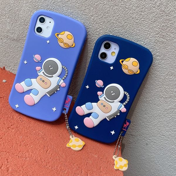 

new fashion soft silicone phone case for iphone 11 pro max iphpne x xs max xr astronaut pattem back cover