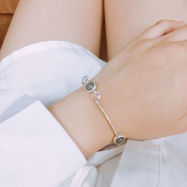 japanese and korean simple crystal bead bracelet personality simple dolphin tail drop student hand string girl, Black
japanese and korean simple crystal bead bracelet personality simple dolphin tail drop student hand string girl, Black
