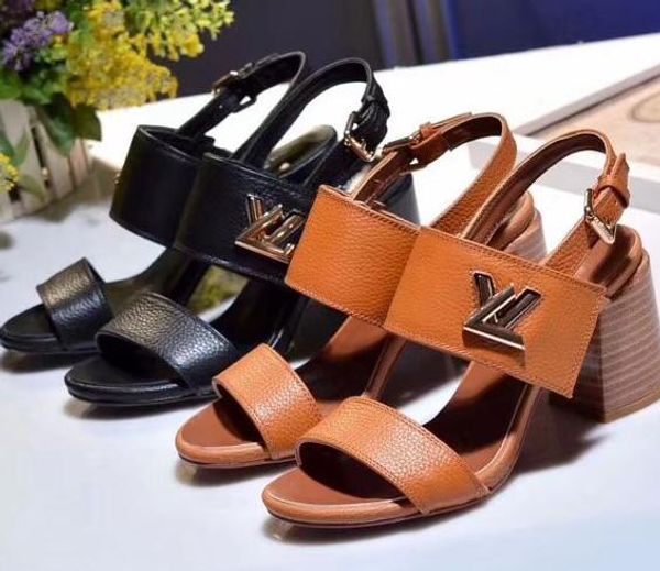 новый горячий ZZ женщины классический платье сандалии свадебные туфли мешок пыли
новый горячий ZZ женщины классический платье сандалии свадебные туфли мешок пыли