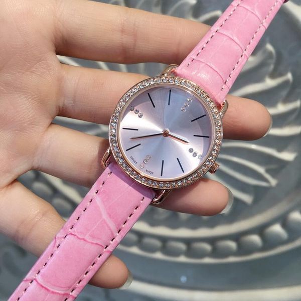 2020 fashion lady watches women clock genuine leather wristwatches female table colorful watch luxury lady wristw, Slivery;brown
2020 fashion lady watches women clock genuine leather wristwatches female table colorful watch luxury lady wristw, Slivery;brown