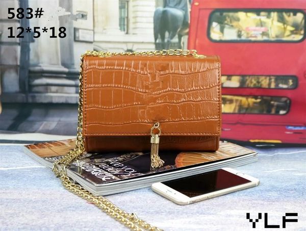 freight fashion the crocodile grain pu material makeup bag party bag shoulder bag message women bags pocket purse size12*5*18cm 583 
freight fashion the crocodile grain pu material makeup bag party bag shoulder bag message women bags pocket purse size12*5*18cm 583