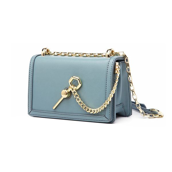 2020 new shoulder bag chains messenger bag fashion girls casual crossbody simple personality small flap female phone
2020 new shoulder bag chains messenger bag fashion girls casual crossbody simple personality small flap female phone