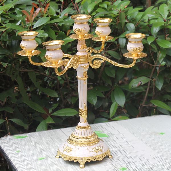 candle holder 5-arms shiny golden plated candelabra romantic and luxury metal for wedding events or party decor
candle holder 5-arms shiny golden plated candelabra romantic and luxury metal for wedding events or party decor