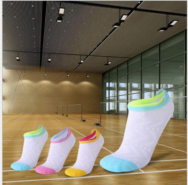 outdoor running socks thickened towel bottom badminton sweat absorption, deodorization and sweat absorption wear resistant boat socks, Black 
outdoor running socks thickened towel bottom badminton sweat absorption, deodorization and sweat absorption wear resistant boat socks, Black