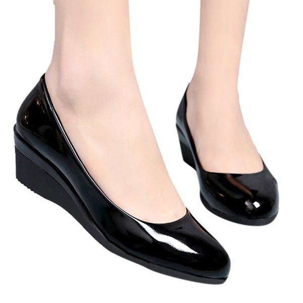 classic black office shoes leather ladies pump shoes work casual single elegant fashion square heel office shoes
classic black office shoes leather ladies pump shoes work casual single elegant fashion square heel office shoes