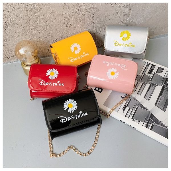 2020 super fire daisy women's bags new style pu shoulder messenger square sling bags girls princess small chain crossbody
2020 super fire daisy women's bags new style pu shoulder messenger square sling bags girls princess small chain crossbody