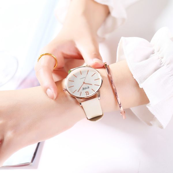 ladies fashion quartz wristwatch women watches solid color dial leather strap clock new product casual gift reloj mujer 2019, Slivery;brown
ladies fashion quartz wristwatch women watches solid color dial leather strap clock new product casual gift reloj mujer 2019, Slivery;brown