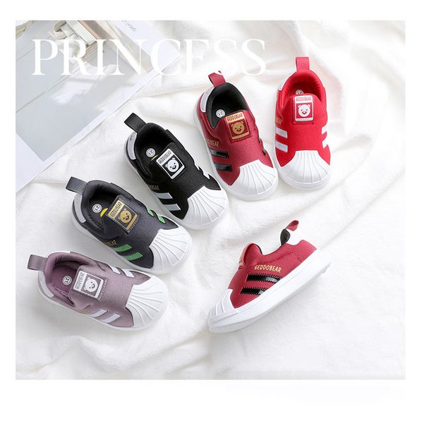 baby designer sneaker run shoes boy brand sneakers fashion teens sport sneakers shoes running with soft bottom sneaker child luxury shoes, Black;red
baby designer sneaker run shoes boy brand sneakers fashion teens sport sneakers shoes running with soft bottom sneaker child luxury shoes, Black;red