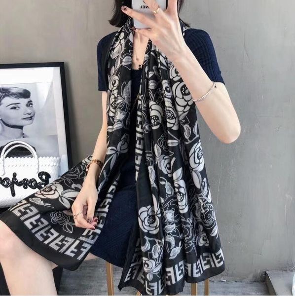 2020 fashion autumn and winter brand silk scarves timeless classic, super long shawl fashion women's soft silk designer scarves, Blue;gray
2020 fashion autumn and winter brand silk scarves timeless classic, super long shawl fashion women's soft silk designer scarves, Blue;gray