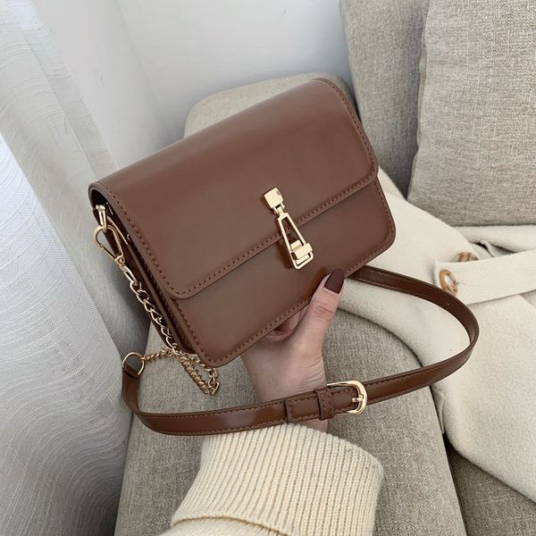 2020 new women's shoulder bag trend metal lock small square bag fashion wild solid color ladies shoulder messenger women
2020 new women's shoulder bag trend metal lock small square bag fashion wild solid color ladies shoulder messenger women