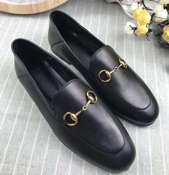 2018 new ladies flat bottom leather shoes, genuine leather, big bottom, 5 colors, full size package 35-45, black, white, brown, pink, red
2018 new ladies flat bottom leather shoes, genuine leather, big bottom, 5 colors, full size package 35-45, black, white, brown, pink, red