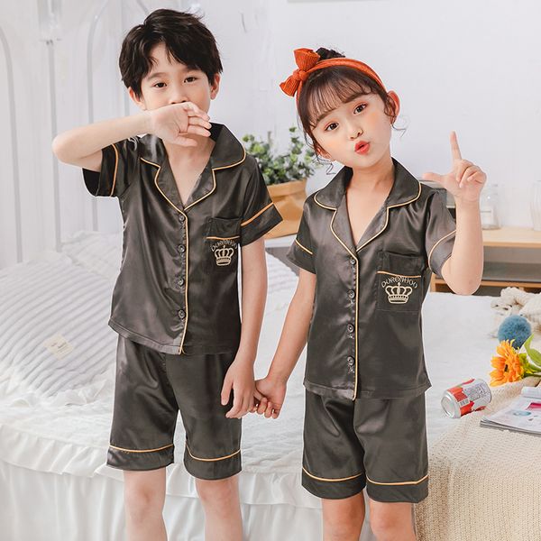 children pajamas baby clothing set kids cute cartoon boys sleepwear summer silk nightwear boys solid color pyjamas pijamas set, Blue;red
children pajamas baby clothing set kids cute cartoon boys sleepwear summer silk nightwear boys solid color pyjamas pijamas set, Blue;red