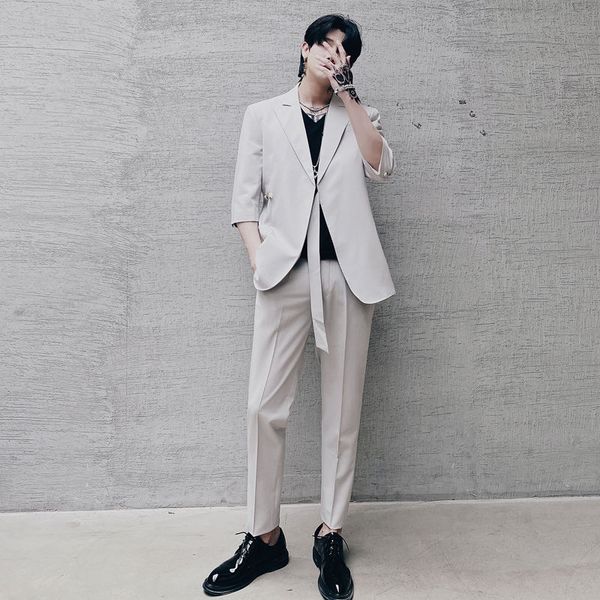 2020 spring and autumn new youth popular british style men's solid color loose single button suit fashion casual trousers suit, Gray
2020 spring and autumn new youth popular british style men's solid color loose single button suit fashion casual trousers suit, Gray