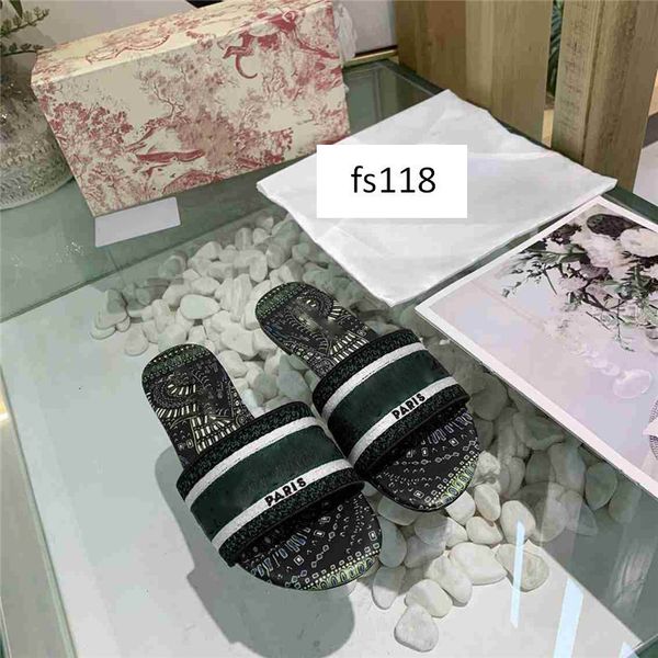 fashion dazzle flowers women sandals designer slippers embroidery sandal floral brocade slipper flip flops 3, Black
fashion dazzle flowers women sandals designer slippers embroidery sandal floral brocade slipper flip flops 3, Black