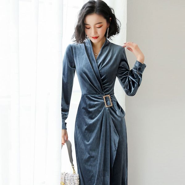 new 2019 spring vintage one-piece velvet dress women split v-neck long sleeve diamond belted wrap bodycon dresses vestidos, Black;gray
new 2019 spring vintage one-piece velvet dress women split v-neck long sleeve diamond belted wrap bodycon dresses vestidos, Black;gray