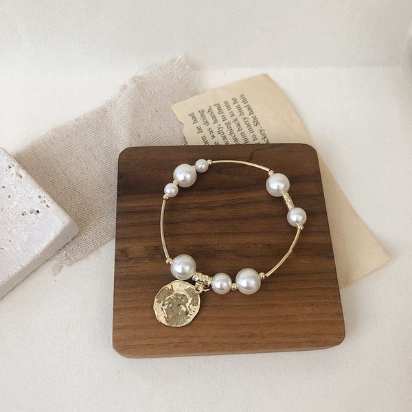 link, chain woogge trendy retro pearl bracelet for women geometric coin portrait gold color metal pendant bangle jewelry party gift, Black
link, chain woogge trendy retro pearl bracelet for women geometric coin portrait gold color metal pendant bangle jewelry party gift, Black