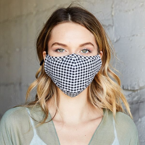 ym-2007 checkered cotton fashion face mask 4 color with adjustable earloop and socket for pm2.5 filter
ym-2007 checkered cotton fashion face mask 4 color with adjustable earloop and socket for pm2.5 filter