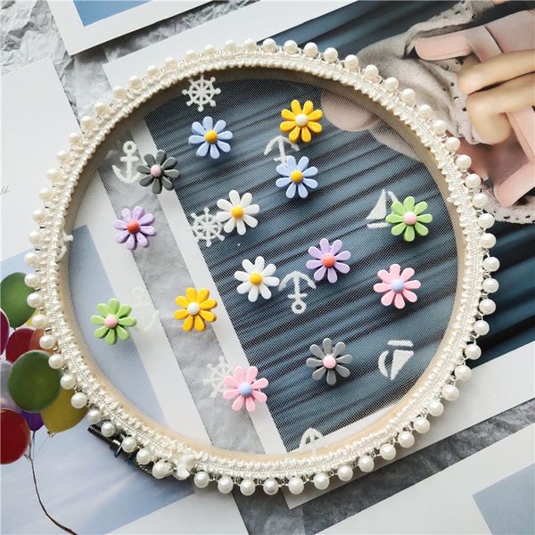 trendy 2019 korean women earrings hawaiian style small flower studs summer female earrings sunflower shaped pendientes mujer, Silver 
trendy 2019 korean women earrings hawaiian style small flower studs summer female earrings sunflower shaped pendientes mujer, Silver