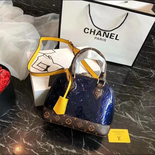 2019 Design Women's Handbag Ladies Totes Clutch Bag High Quality Classic Shoulder Bags Fashion Leather Hand Bags Mixed order handbags H052
2019 Design Women's Handbag Ladies Totes Clutch Bag High Quality Classic Shoulder Bags Fashion Leather Hand Bags Mixed order handbags H052