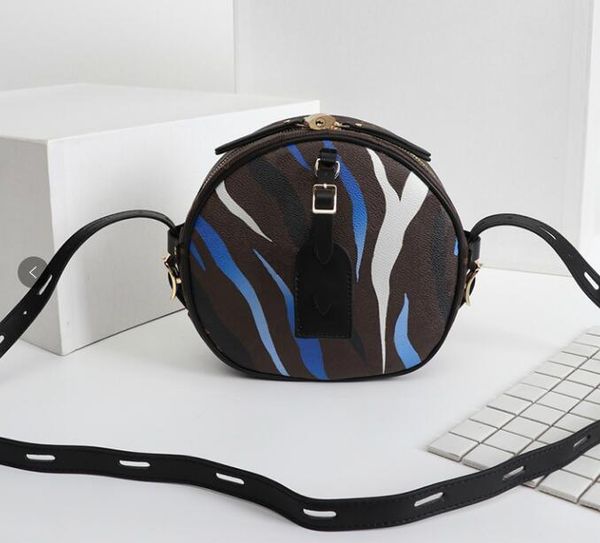 2020 new style designer luxury handbag print letter flower purse crossbody bag main women purse shouder bag
2020 new style designer luxury handbag print letter flower purse crossbody bag main women purse shouder bag