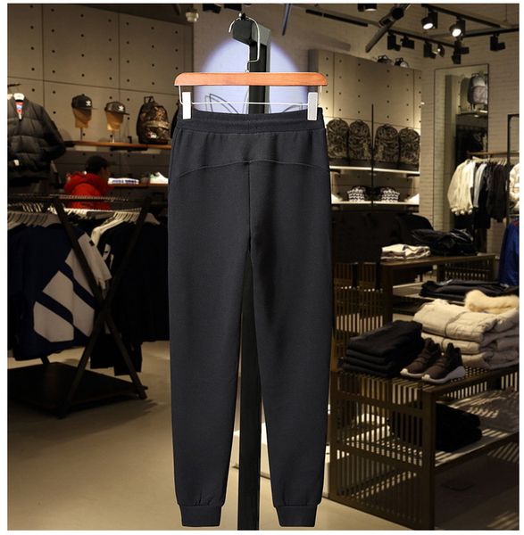 boys sports sweat pants mens winter plus velvet thick casual pants teen trousers trend small feet beam pants 2020 winter new, Black 
boys sports sweat pants mens winter plus velvet thick casual pants teen trousers trend small feet beam pants 2020 winter new, Black