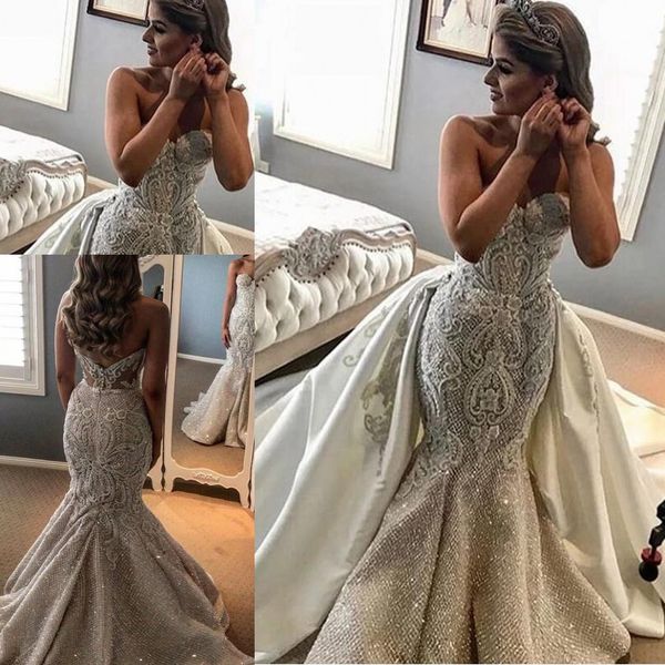 великолепное блестящее бисероплетение без бретелек кружева overskirt свадебных платьев со съемным поездом 2020 кружева аппликации арабского, White
великолепное блестящее бисероплетение без бретелек кружева overskirt свадебных платьев со съемным поездом 2020 кружева аппликации арабского, White