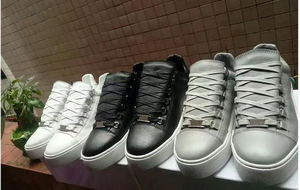 italy good quality junior low arena triple gris souris creased trainers sneakers white black grey leather lacing shoes 0803014
italy good quality junior low arena triple gris souris creased trainers sneakers white black grey leather lacing shoes 0803014