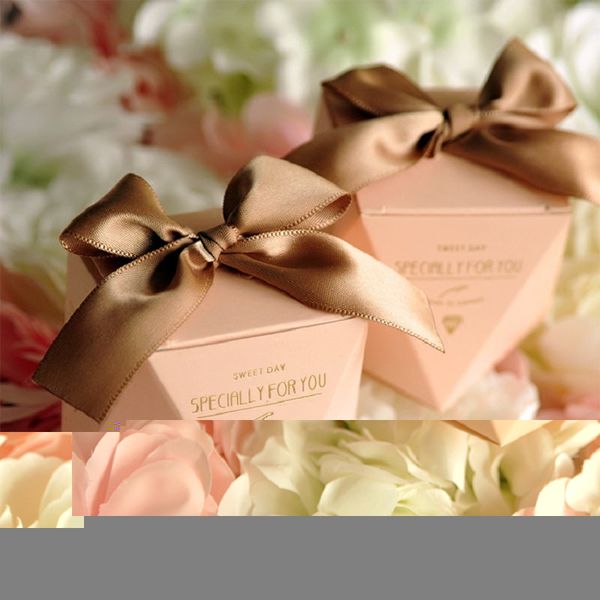 new pink/red/bule diamond shape baby shower candy box wedding favors and gifts boxes birthday party decoration for guests
new pink/red/bule diamond shape baby shower candy box wedding favors and gifts boxes birthday party decoration for guests