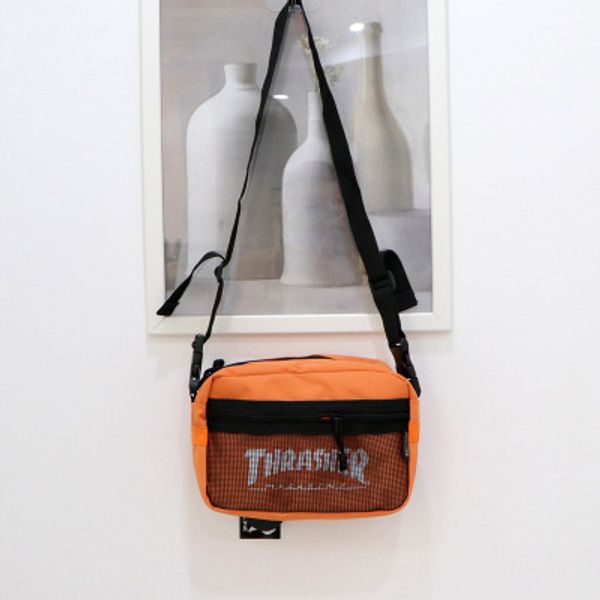 дизайнер сумки на ремне моды письма сетка украшения сумки мужские hiphop модные street waistpack luxury женщин спорта холст сумка 2 цвета 20
дизайнер сумки на ремне моды письма сетка украшения сумки мужские hiphop модные street waistpack luxury женщин спорта холст сумка 2 цвета 20