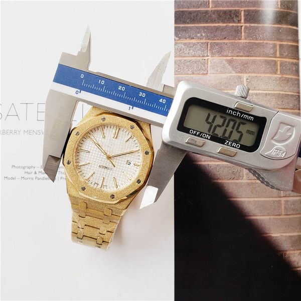 men's perfect mechanical watch designer watch 2019 new sports clock stainless steel gold and silver scrubs case#3020, Slivery;brown
men's perfect mechanical watch designer watch 2019 new sports clock stainless steel gold and silver scrubs case#3020, Slivery;brown