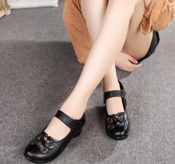 2019 women's shoes in spring and autumn with new style middle heel coarse heel round head mother shoes#e10, Black
2019 women's shoes in spring and autumn with new style middle heel coarse heel round head mother shoes#e10, Black
