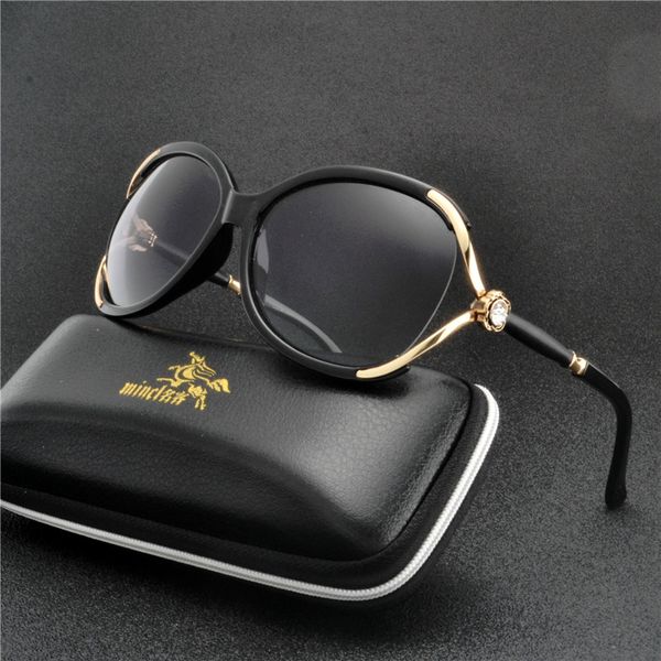 2019 retro womens sun glasses polarized luxury crystal ladies brand designer diamond sunglasses eyewear for women female fml, White;black
2019 retro womens sun glasses polarized luxury crystal ladies brand designer diamond sunglasses eyewear for women female fml, White;black