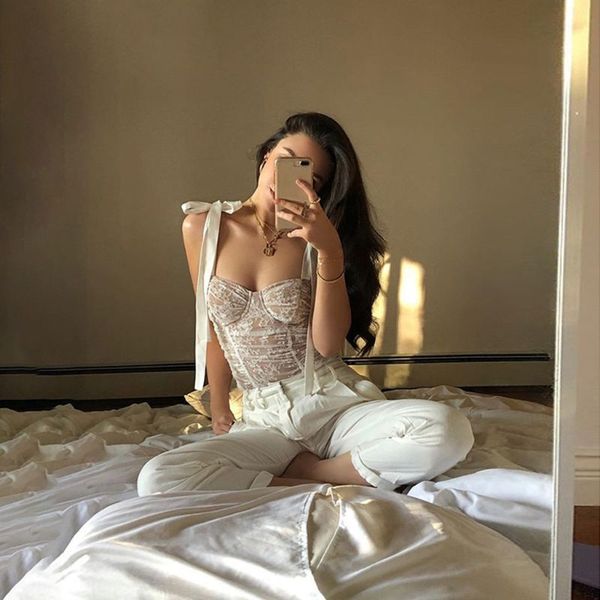 женщины lace-up ремни crop top ruched сетки цветочные кружева рукавов бретели sexy с плеча backless тонкий бюстье жилет, Gray;blue
женщины lace-up ремни crop top ruched сетки цветочные кружева рукавов бретели sexy с плеча backless тонкий бюстье жилет, Gray;blue